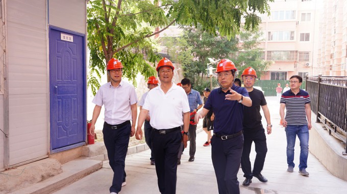 黨委書(shū)記、董事長(zhǎng)宋忠慶深入項(xiàng)目一線調(diào)研