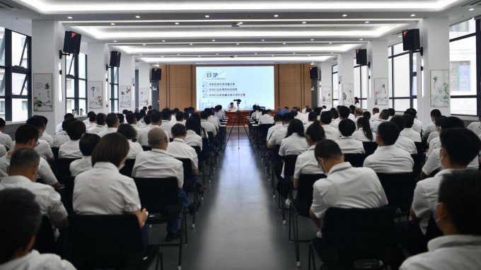 轉(zhuǎn)觀念 聚合力 重實(shí)干 向未來(lái)：集團(tuán)公司黨委副書(shū)記、總經(jīng)理馬明在省建筑設(shè)計(jì)院作專題講座