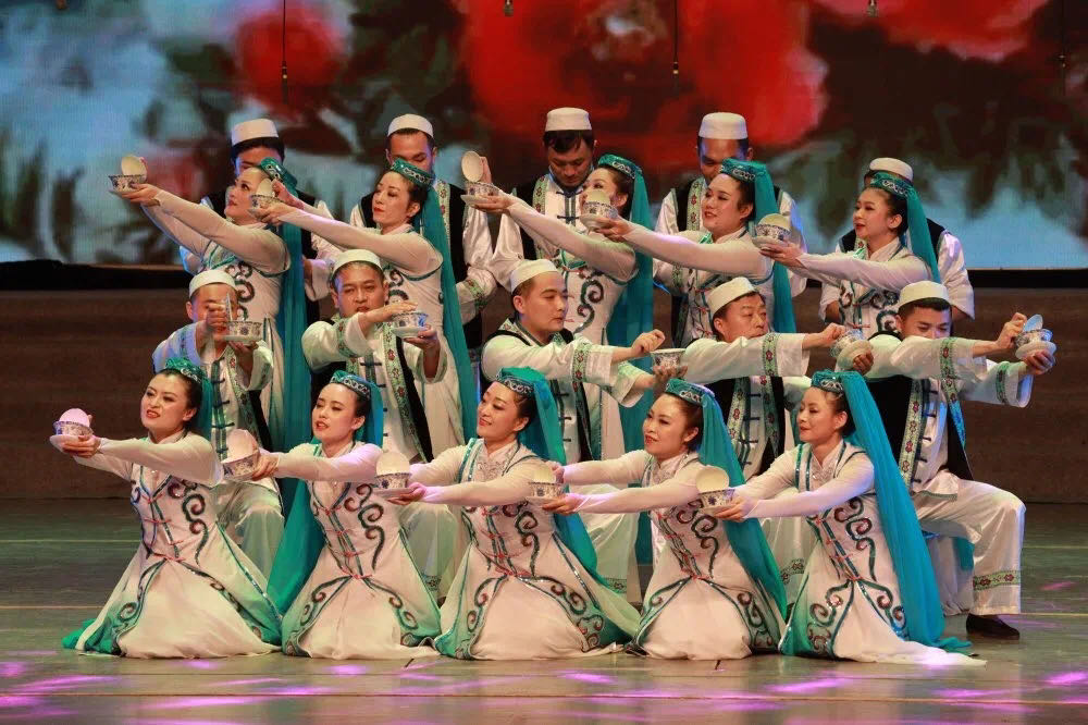 1624244558115054008.jpg 建院演出1.jpg